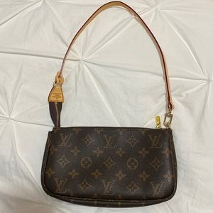 Louis Vuitton pochette 🤎